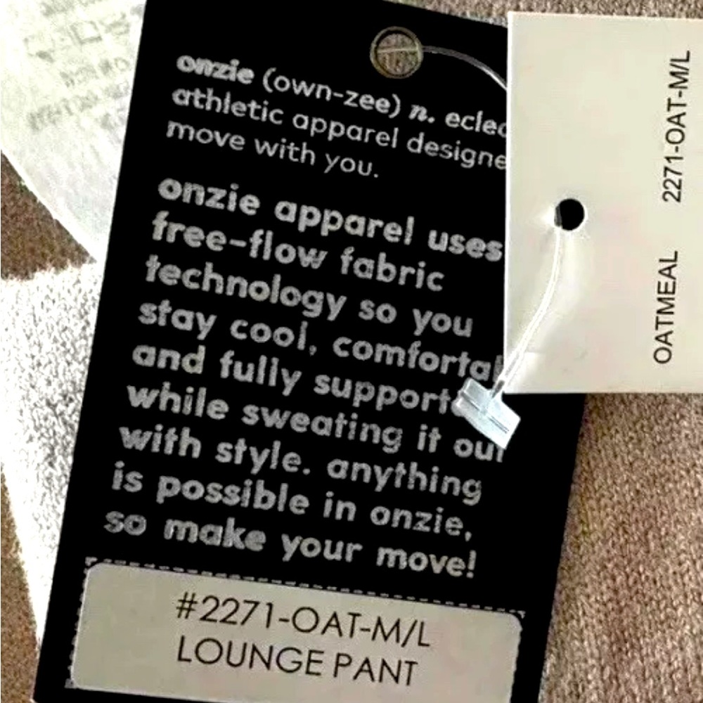 𝗦𝗢𝗟𝗗 ONZIE Lounge Pant. High Waist Wide Leg. Retail $79. - Picture 6 of 9